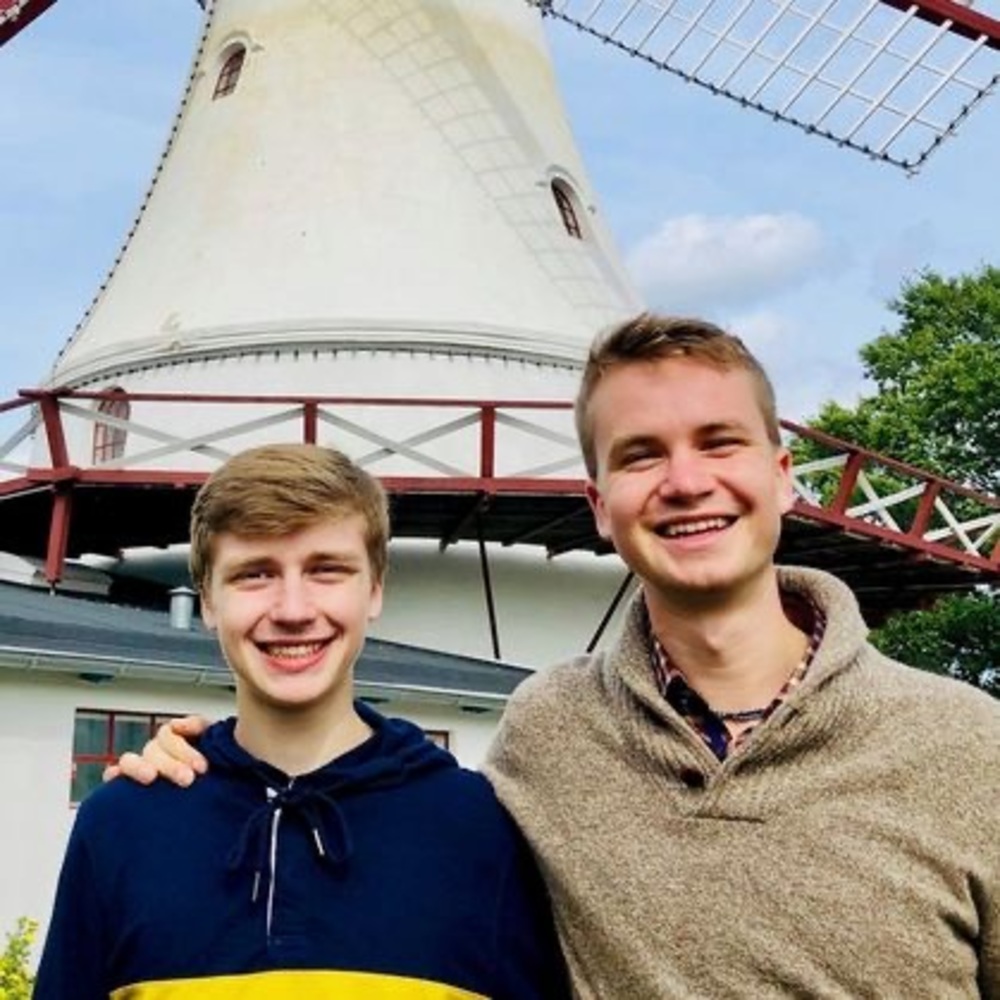 Meet your Posher, Daniel